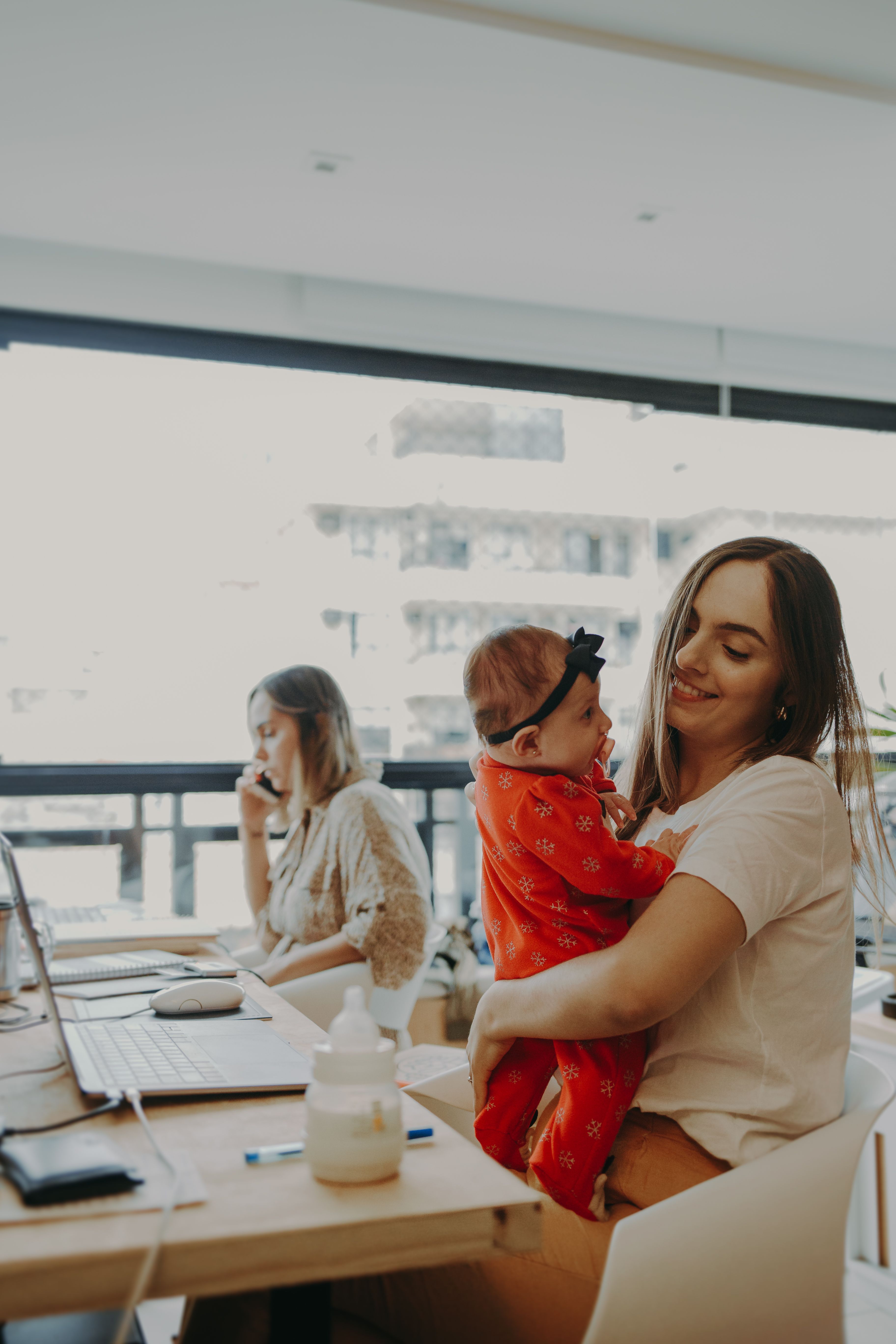 Private Household Support for Single Parents