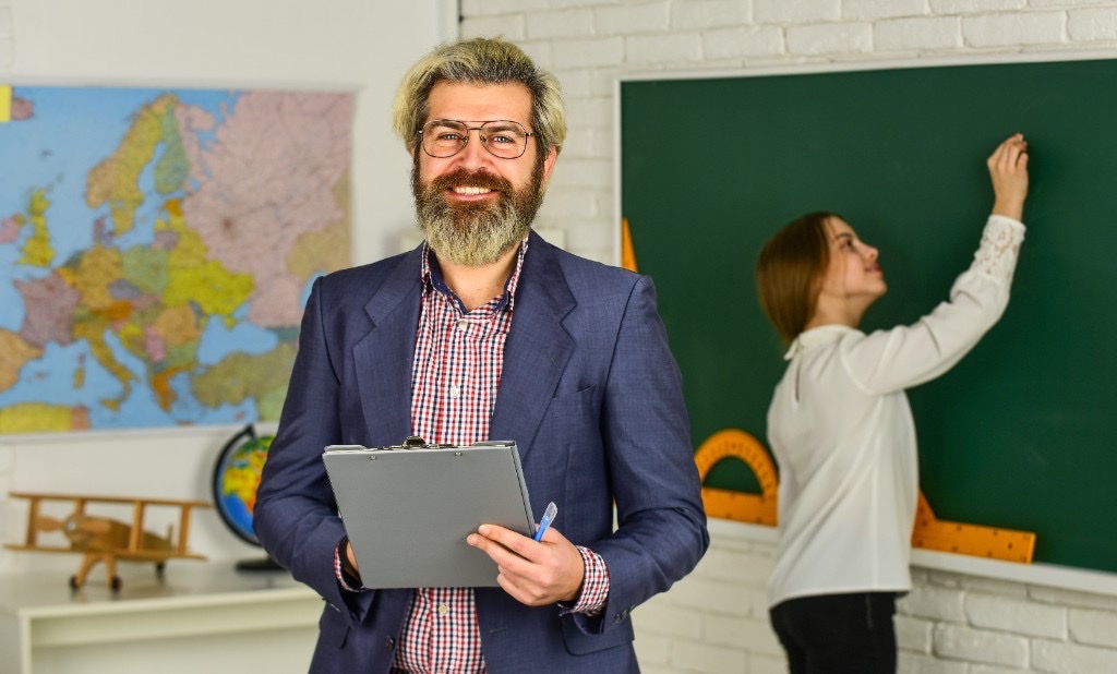 Experienced international teacher in the classroom